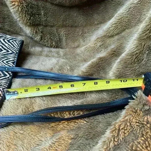 VERA BRADLEY Black & Tan quilted Shoulder Tote Bag Large/Floral Lining - Picture 12 of 12